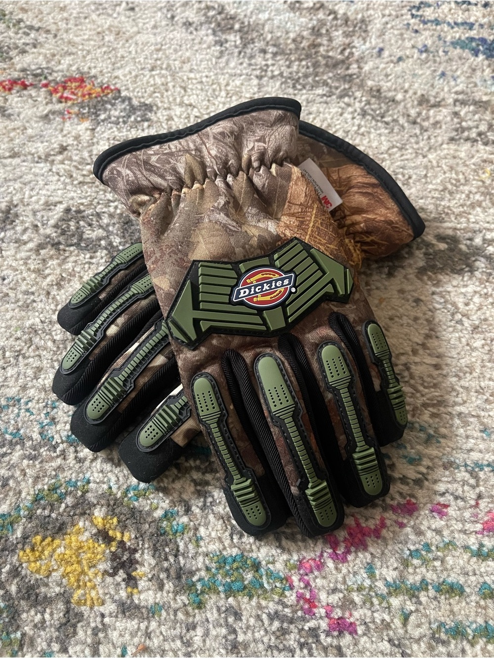 DICKIES 3M Thinsulate Brown Camo Gloves with Green TPR Guards